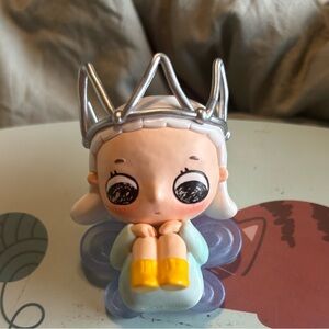 Popmart Nyota Growing up by your way figure